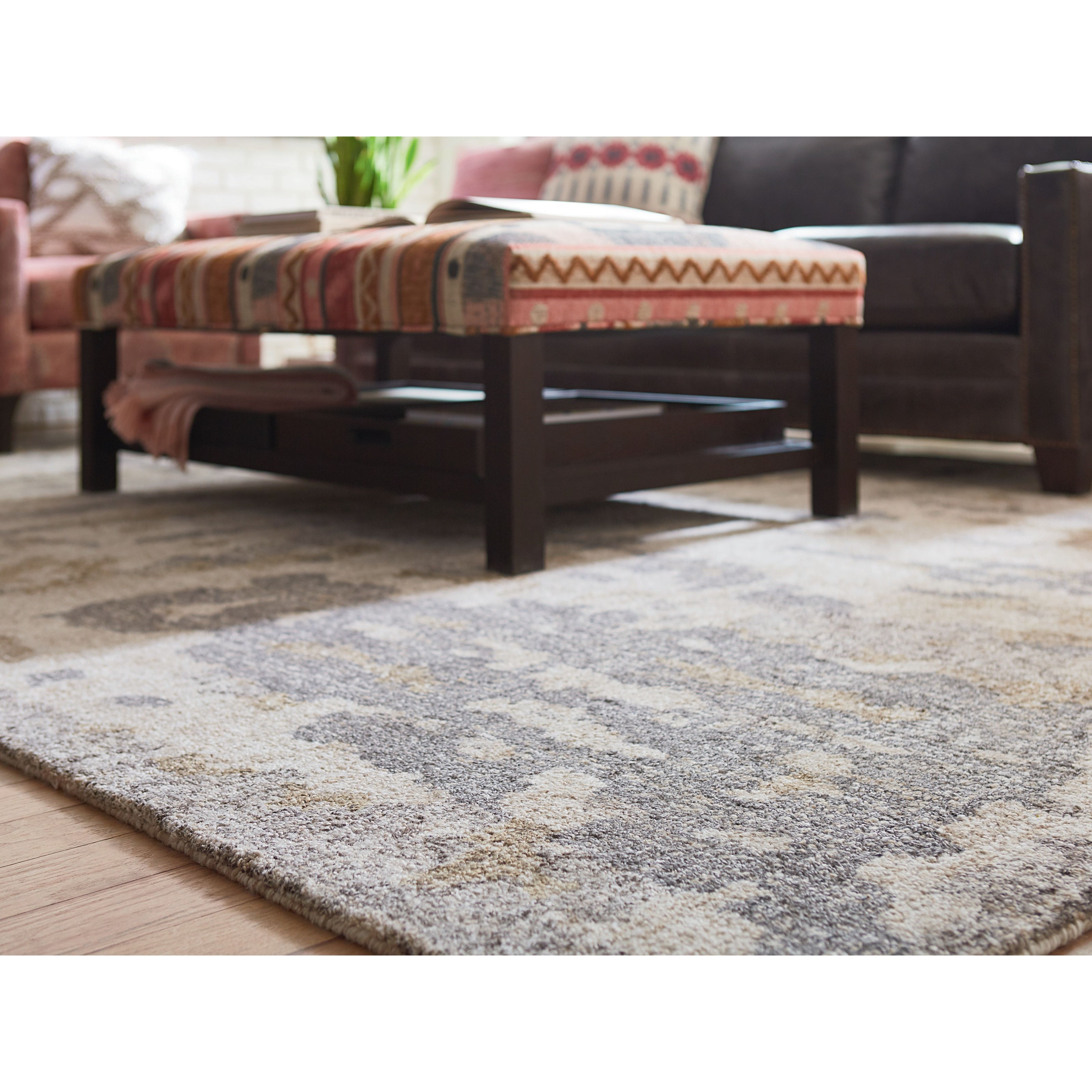 Bassett Lori Tray Cocktail Ottoman